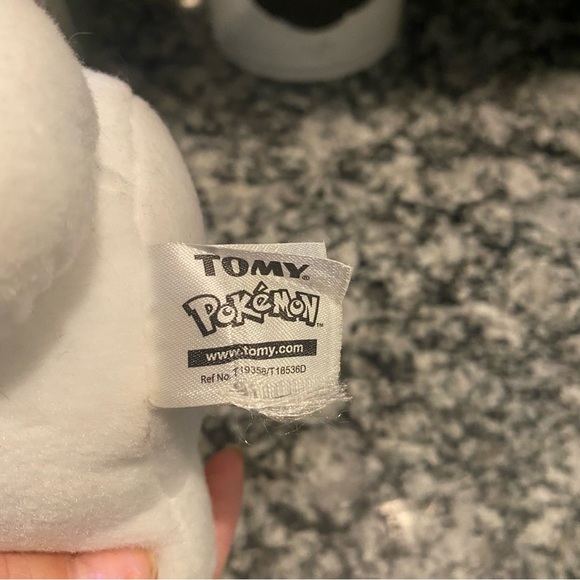 Pokemon Cubchoo TOMY 7” plush - Picture 7 of 8